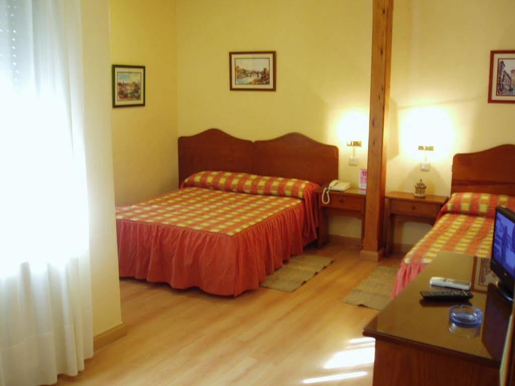 Hostal Santo Tome Toledo Zewnętrze zdjęcie